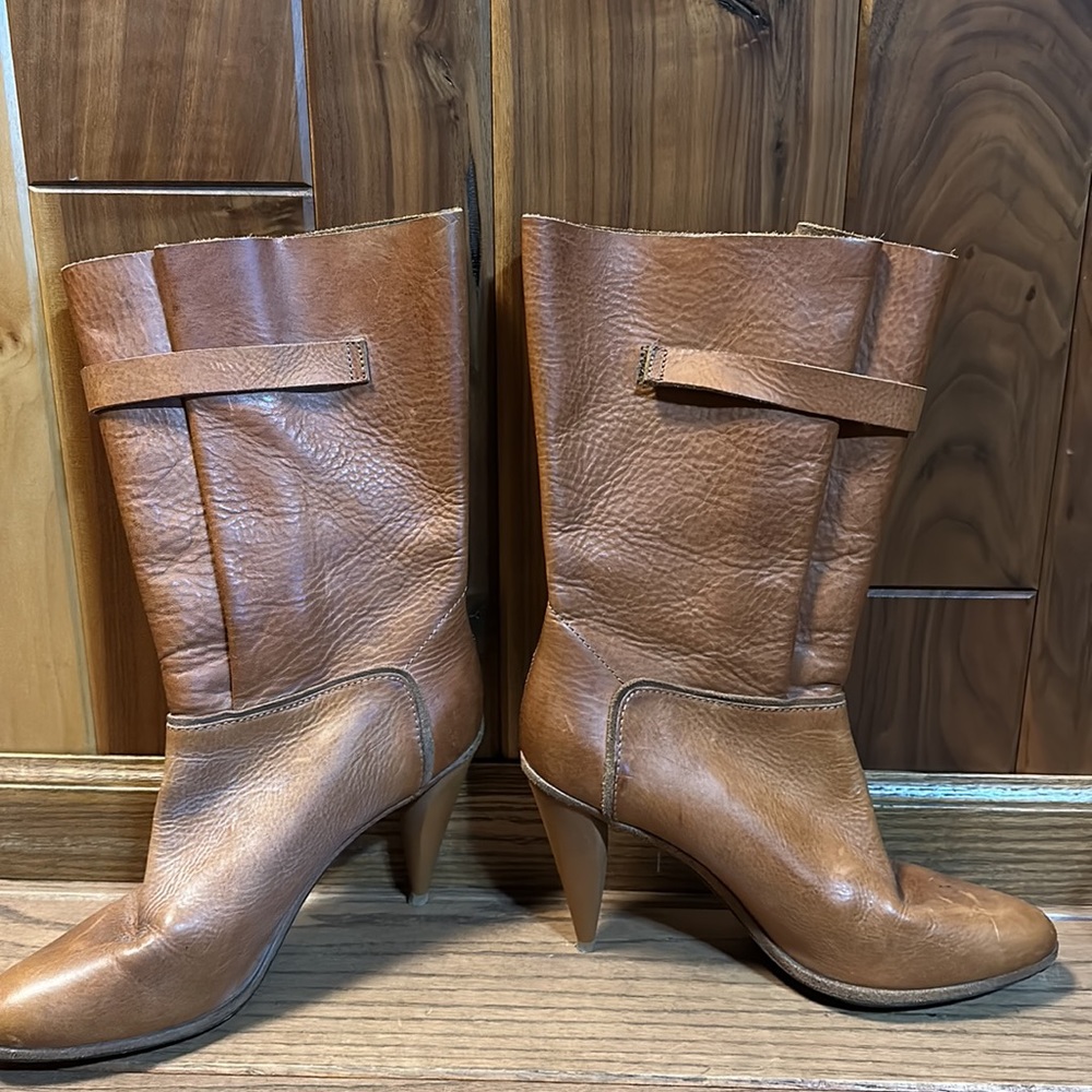 Balenciaga tan heeled boots size 41 - Picture 2 of 6